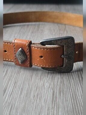 GAP Genuine Leather Belt Medium Tan Cognac Engraved Buckle Made in USA Vintage